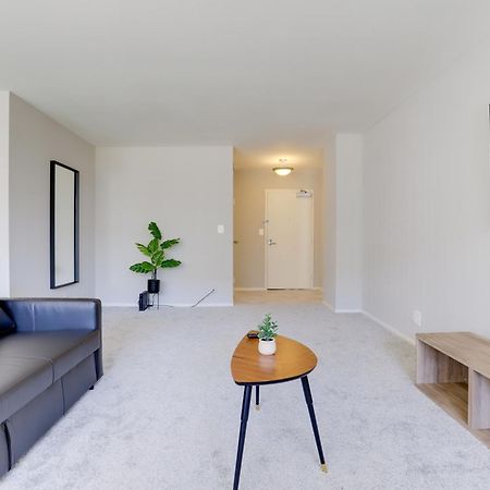Style And Convenience Apartment At Crystal City Arlington Dış mekan fotoğraf